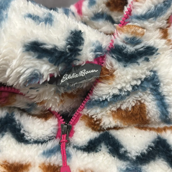 Eddie Bauer Ladies’ Plush/Faux Fur 1/4 Zip Pullover Sweatshirt. Large. - Picture 4 of 6